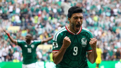 Raul Jimenez cetak 1 gol untuk kemenangan Meksiko (Foto: Reuters)